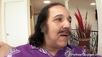 Ron Jeremy Si Užíva Žiadostivý Vzťah So Svojou Mladou Nevlastnou Dcérou Lynn Love