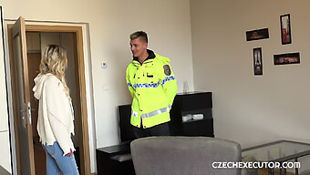 Kåt Polis ...