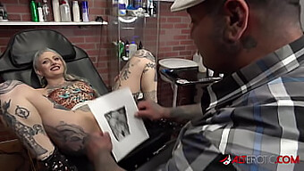 River Dawn Ink Hace Una Mamada Después De Su Tatuaje De Coño Fresco